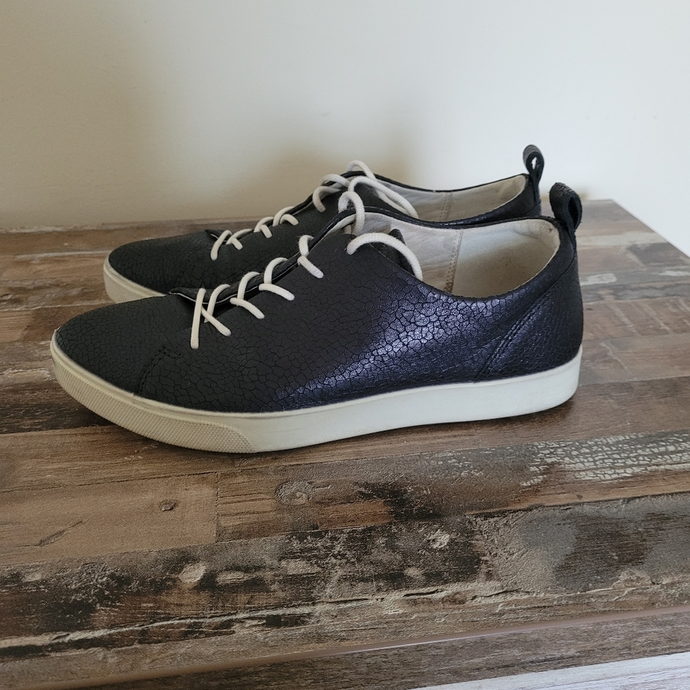 Ecco Black and White Women's almond toe sneakers